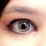 Elegant Pure Hazel Soft Contact Lenses - Image 2